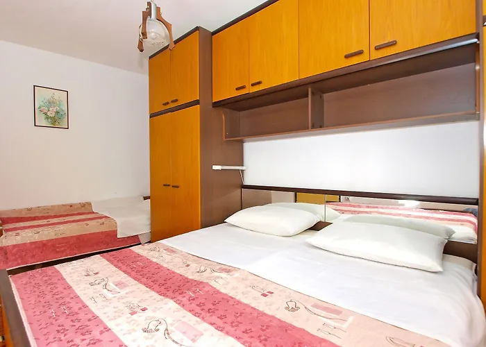 Branko 1348 * Πούλα