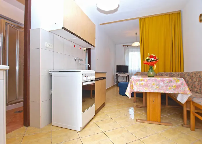 Branko 1348 *