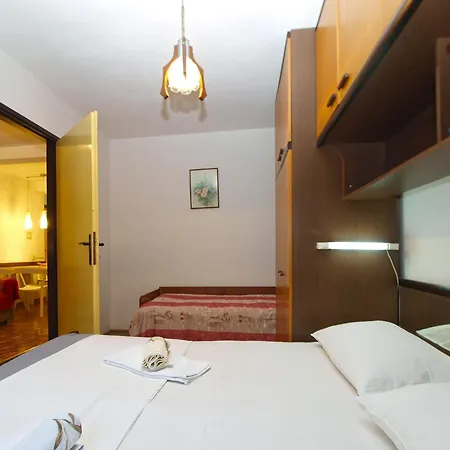 Branko 1348 Apartment *