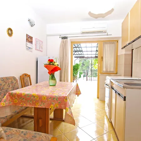 Branko 1348 Apartament Pula