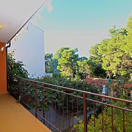 Branko 1348 Apartament