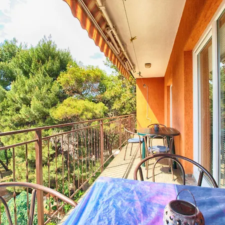 Branko 1348 Apartament