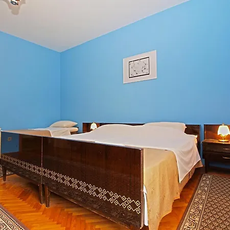 Branko 1348 Apartment *