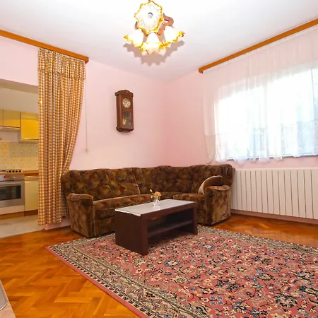 Apartment Branko 1348 Pula