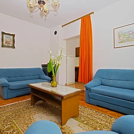 Appartement Branko 1348 *